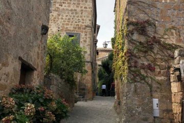 vicoli di civita di bagnoregio