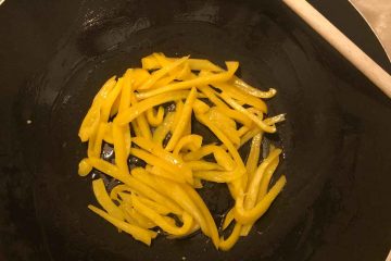 ricetta noodles di riso con carne