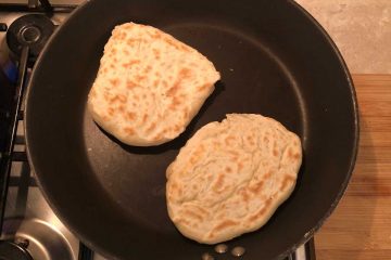 pane pita greco in cottura